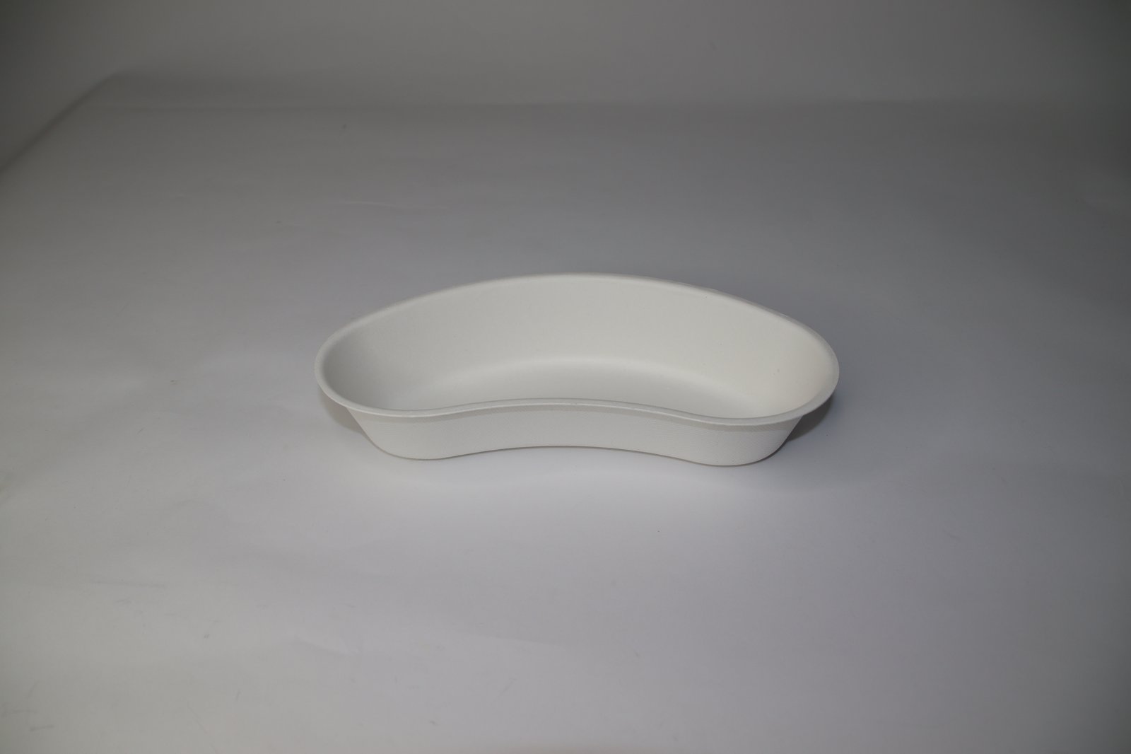 Molded pulp clamshell takeaway container